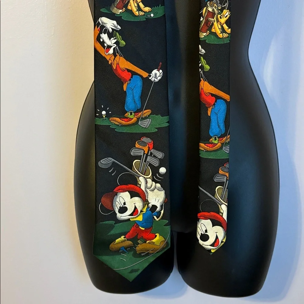 Mickey Unlimited Vintage Mickey Goofy Pluto Donald Golfing Necktie Tie